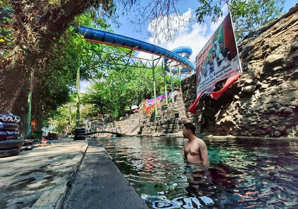 Harga Tiket Masuk, Jalan Menuju Lokasi, Fasilitas, Pesona Umbul Cokro