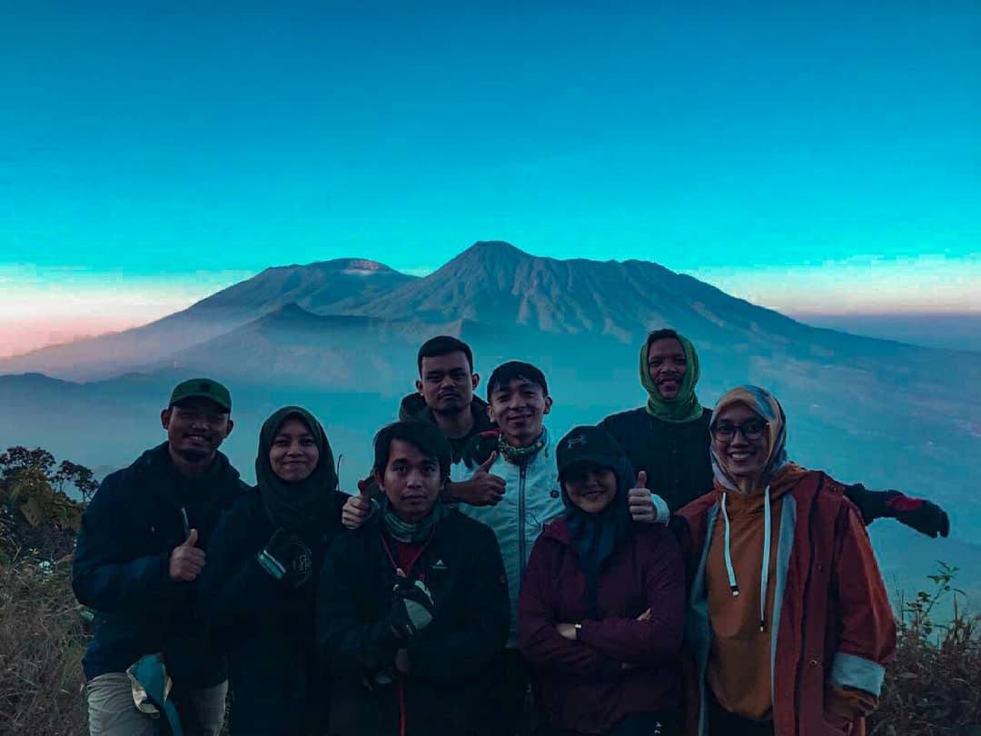 Harga Tiket Masuk, Jalan Menuju Lokasi, Fasilitas, Pesona Gunung Kencana, Sekilas Gunung Kencana