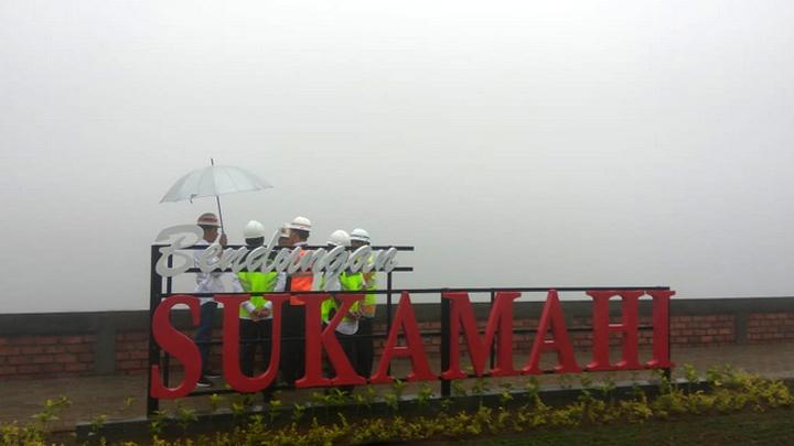 1. Waduk Jatiluhur, 2. Waduk Jatigede, 3. Waduk Cirata, 4. Waduk Karian, 5. Waduk Kuningan, 6. Waduk Darma, 7. Waduk Saguling, 8. Waduk Ciawi, 9. Waduk Sukamahi, 10. Waduk Sadawarna