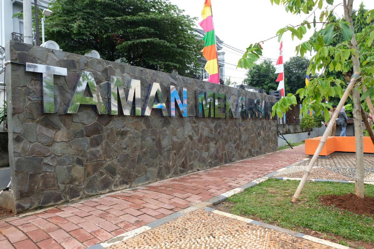 1. Masjid Kubah Mas, 2. Taman Lembah Mawar, 3. Godongijo, 4. Margo City, 5. Taman Mekarsari, 6. Beranda Depok