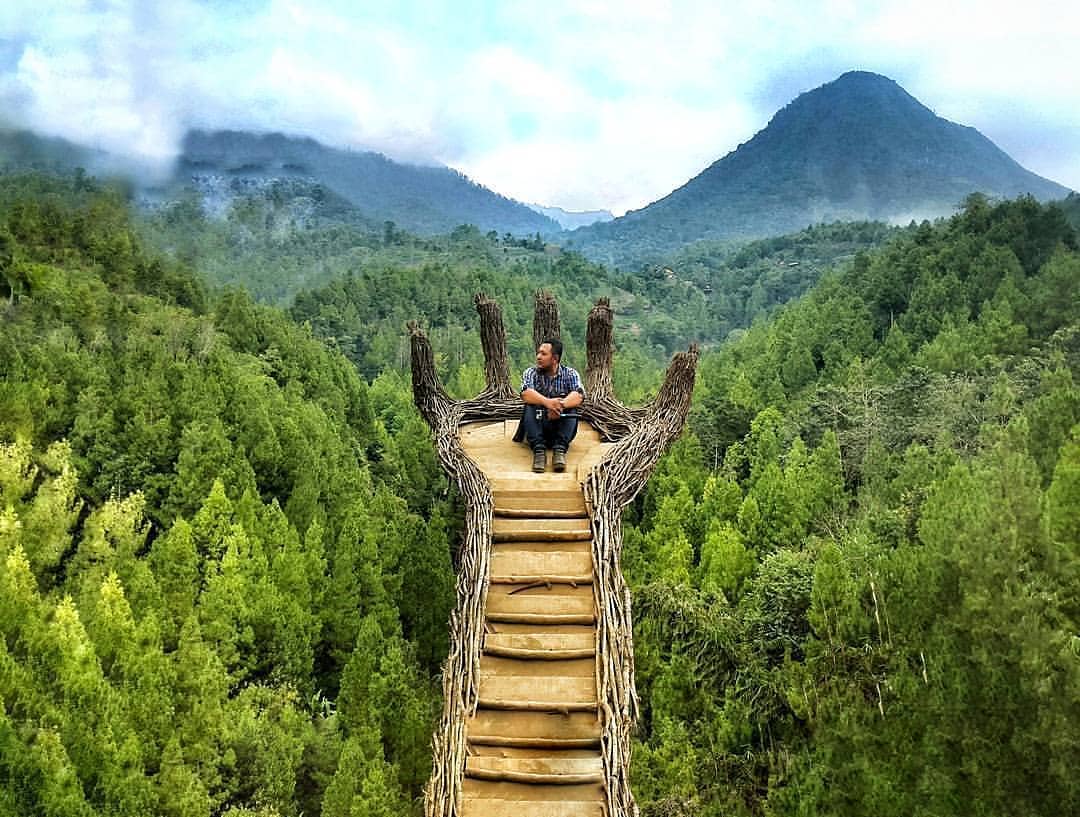 Harga Tiket Masuk, Jalan Menuju Lokasi, Fasilitas, Spot Foto Instagramable, Keistimewaan Coban Putri