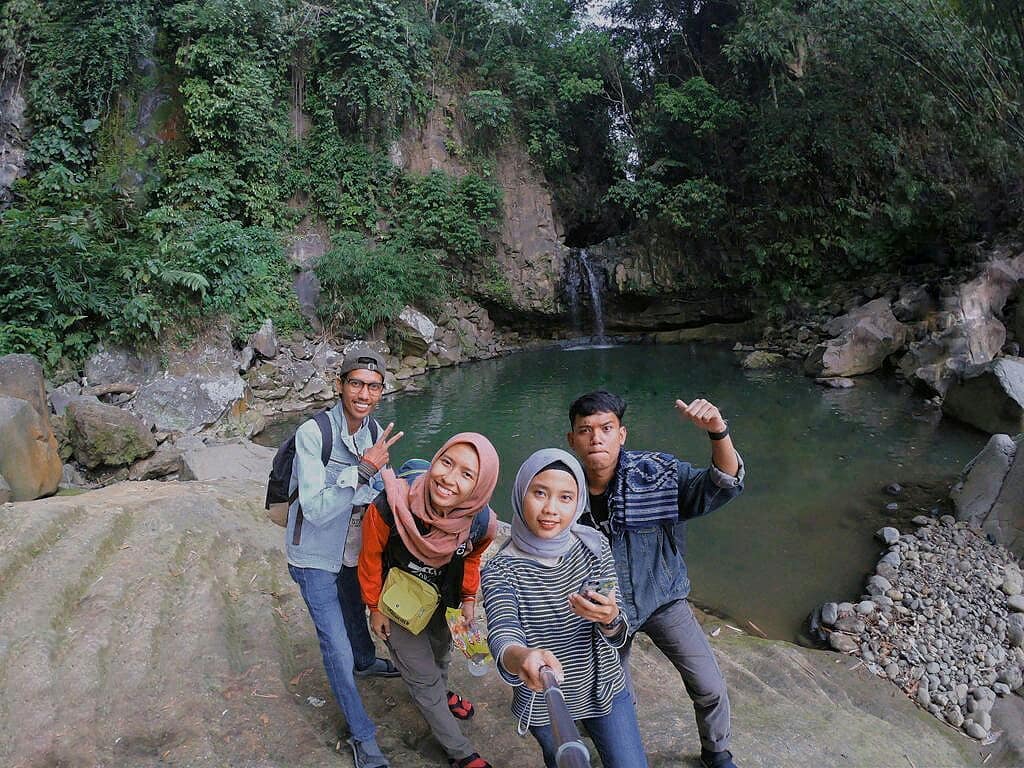 Harga Tiket Masuk, Jalan Menuju Lokasi, Fasilitas, Pesona Curug Cikuluwung, Alasan Harus Kesini