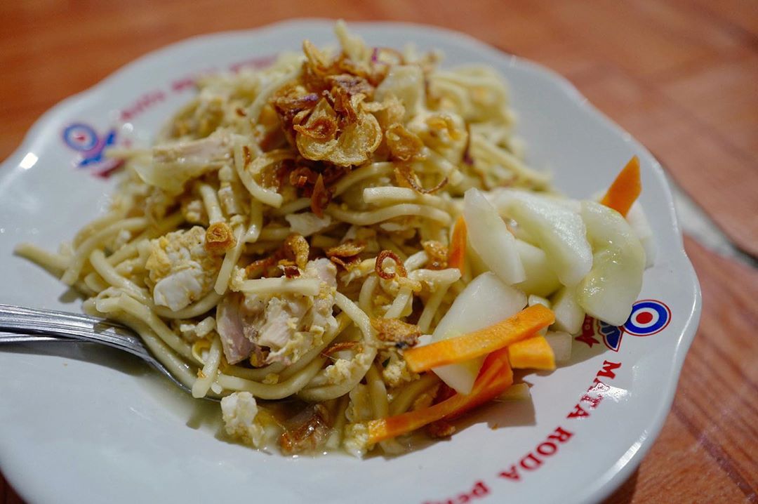 Daftar Harga Menu, Daftar Harga Minuman, Jalan Menuju Lokasi, Fasilitas, Menu Hidangan, Daya Tarik Kedai Bakmi