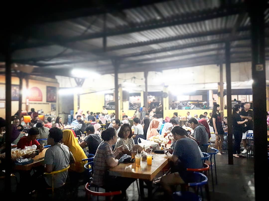 Daftar Harga Menu, Daftar Harga Minuman, Jalan Menuju Lokasi, Fasilitas, Menu Hidangan, Daya Tarik Kedai Bakmi