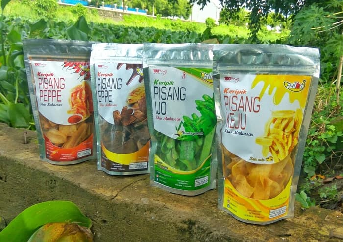 1. Baklave, 2. Bosang, 3. Bannang Bannang, 4. Baruasa, 5. Kerupuk Pisang Ijo, 6. Dangke’, 7. Kerupuk Jintan, 8. Kacang Sembunyi, 9. Deppa Tori, 10. Otak-Otak Ikan Tenggiri, 11. Bolu Cukke, 12. Baju Kaos