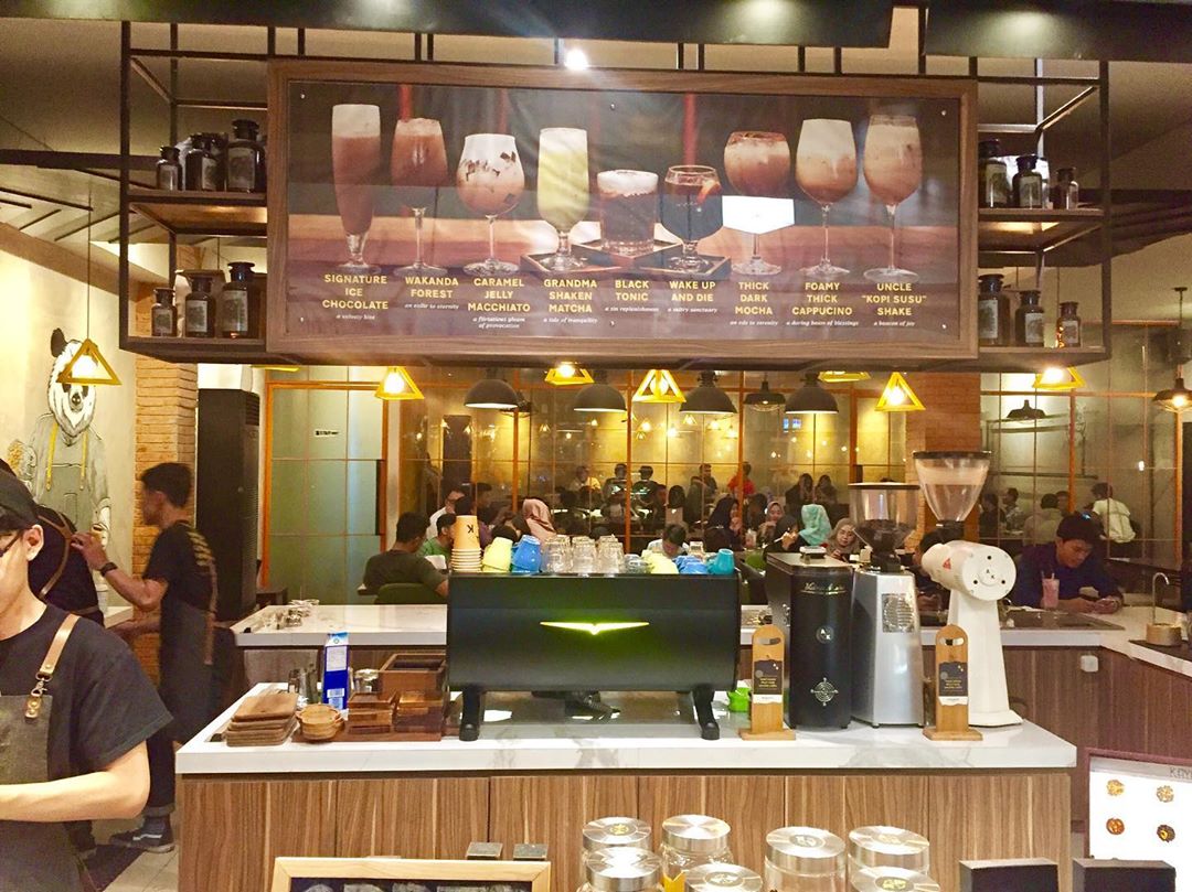 Daftar Harga Menu, Daftar Minuman, Jalan Menuju Lokasi, Fasilitas , Review Antarakata 