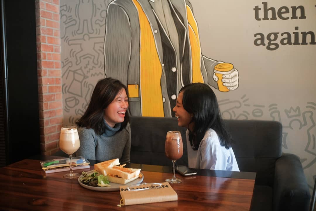 Daftar Harga Menu, Daftar Minuman, Jalan Menuju Lokasi, Fasilitas , Review Antarakata 