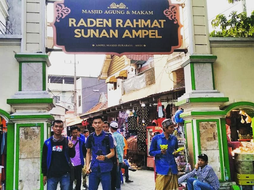 Perjalanan Religi , Petilasan Sunan Kalijaga, Istri Sunan Ampel , Hotel Dekat Lokasi , Kawasan Ampel Tempo Dulu, Sunan Giri Gresik