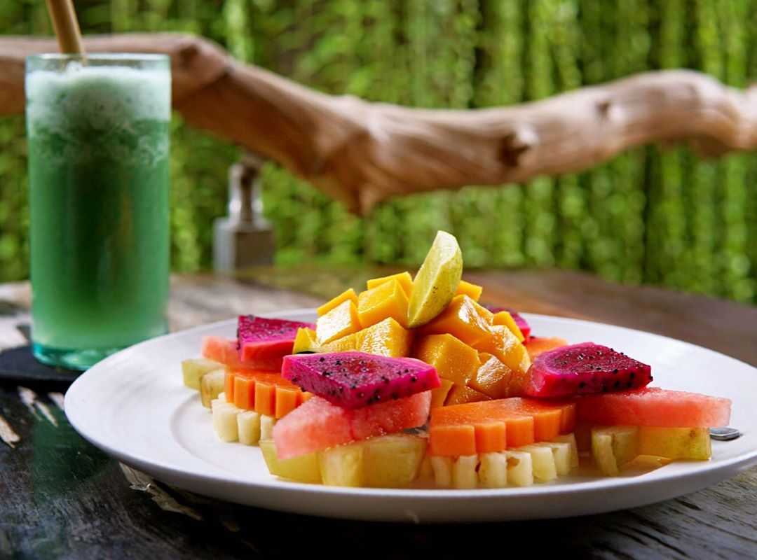 Jalan Menuju Lokasi, Menu Makanan , Sekitar Ubud, Clear Express, Direnovasi Karena Kebakaran, Sosial Media dan Lainnya, Direview Banyak Website 