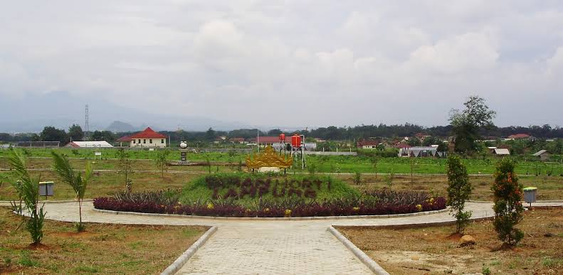 1. Bukit Sakura Kemiling, 2. Taman Kupu-Kupu Gita Persada, 3. Elephant Park, 4. Agrowisata Horti Park, 5. Taman Wisata Lembah Hijau, 6. Alam Wawai Eco Park, 7. Wisata Villa Gardenia, 8. Lungsir, 9. Taman Merdeka Metro, 10. Taman Nemo
