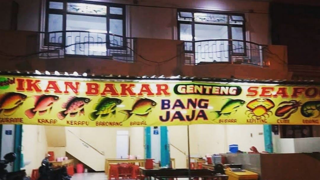 1. Layar Kertajaya, 2. Sari Laut Kapasan, 3. Kepiting Cak Gundul 1992, 4. Artomoro, 5. New Pelabuhan, 6. Ikan Bakar Genteng 2 Bang Jaja, 7. Indragiri Resto, 8. RM.Ayen, 9. Factory Resto, 10. D’Cost