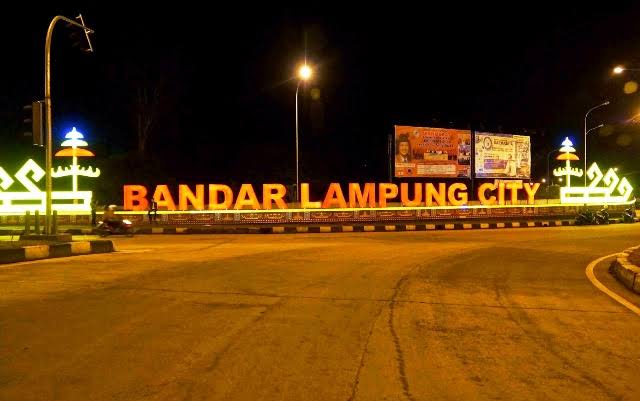 1. Bukit Sakura Kemiling, 2. Taman Kupu-Kupu Gita Persada, 3. Elephant Park, 4. Agrowisata Horti Park, 5. Taman Wisata Lembah Hijau, 6. Alam Wawai Eco Park, 7. Wisata Villa Gardenia, 8. Lungsir, 9. Taman Merdeka Metro, 10. Taman Nemo