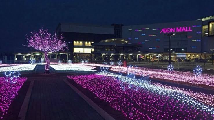 1. Taman Kota 1 BSD, 2. Taman Kota 2 BSD, 3. Taman Kota 3 BSD, 4. Scientia Square Park, 5. Taman Tebing Koja, 6. Froggy Castle, 7. Taman Perdamaian BSD, 8. Sakura Park Aeon Mall, 9. Taman Gajah Tunggal, 10. Branchsto Equestrian Park
