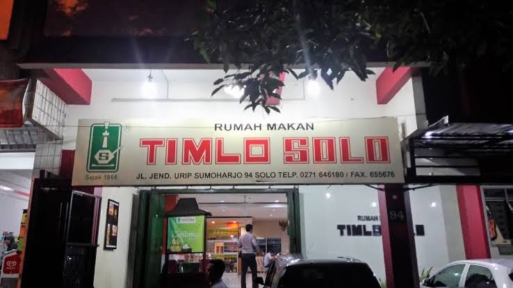 1. Warung Sastro, 2. RM. Kwali Ayam Kampung Jempol, 3. Maestro, 4. RM. Timlo Solo, 5. Timlo Solo Grand Mall, 6. Timlo Hartono Mall, 7. Depot Kratonan, 8. Warung Gado-gado “Mbak Yanti”, 9. Warung Bu Aning, 10. Warung Tiga Dara