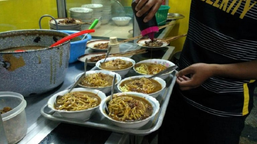 1. Longkrang, 2. Bu Umi, 3. Pak Muhadi, 4. Pak Tris, 5. Pak Umar, 6. Resto Ongklok, 7. Pak Yadi, 8. Mie Ongklok Cpny, 9. Mbak Umang, 10. Alun Alun Wonosobo