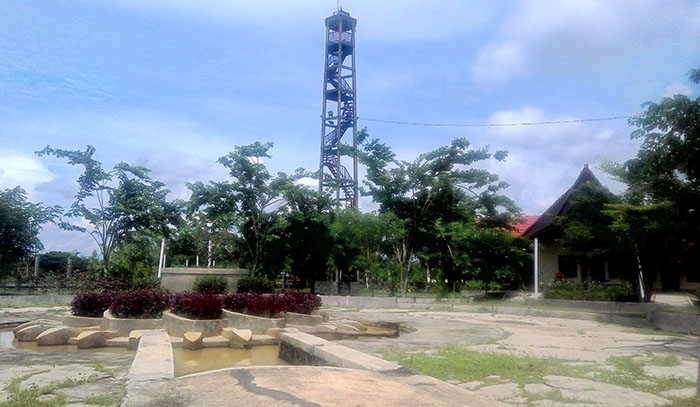 1. Taman Cattleya, 2. Hutan Kota Srengseng, 3. Taman Fatahillah, 4. Taman Alfa Indah, 5. Tribeca Park, 6. Taman Wijaya Kusuma, 7. Taman Komodo, 8. Taman Apel, 9. Taman Puspa Raya, 10. Taman Alamanah