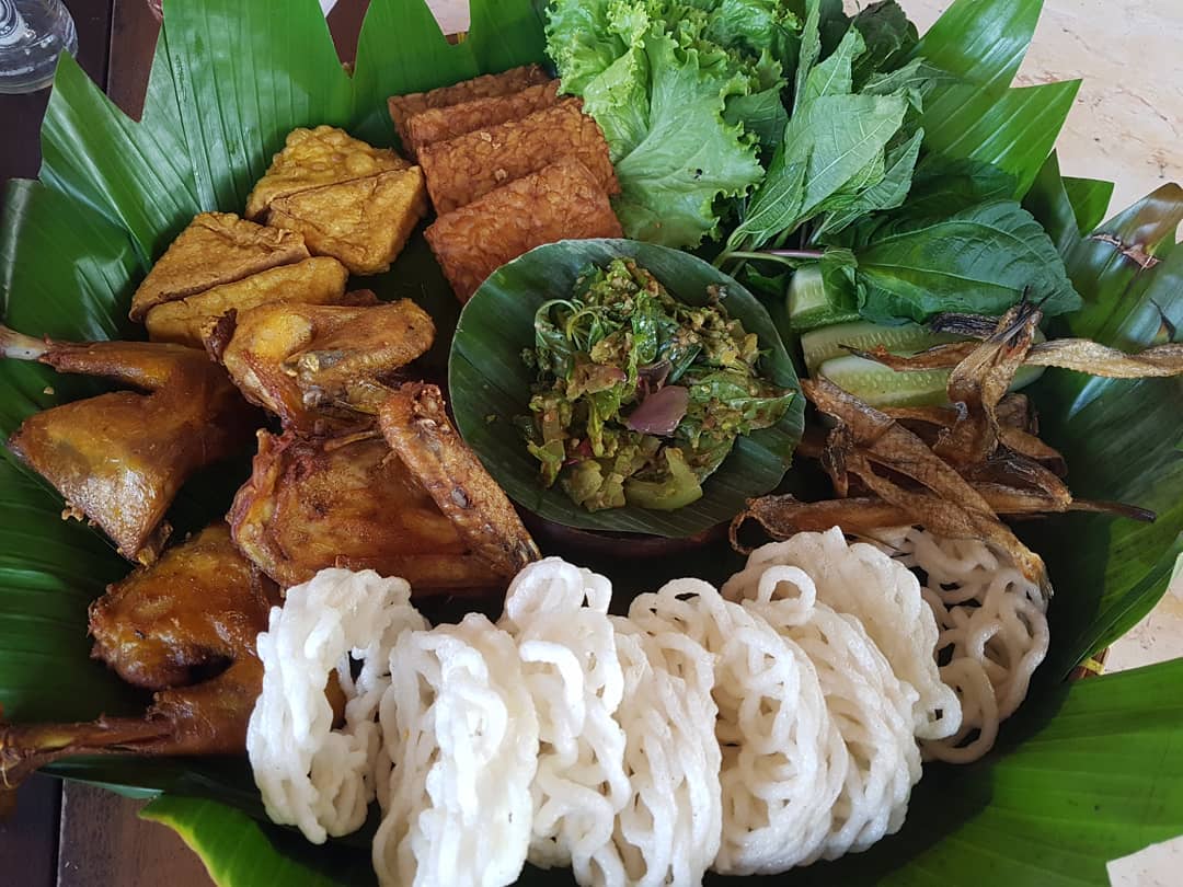 Daftar Harga Menu, Daftar Harga Minuman, Jalan Menuju Lokasi, Fasilitas , Review Mang Kabayan Harapan Indah