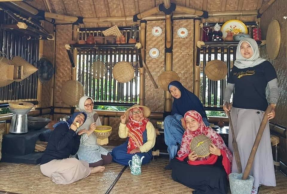 Daftar Harga Menu, Daftar Harga Minuman, Jalan Menuju Lokasi, Fasilitas , Review Mang Kabayan Harapan Indah