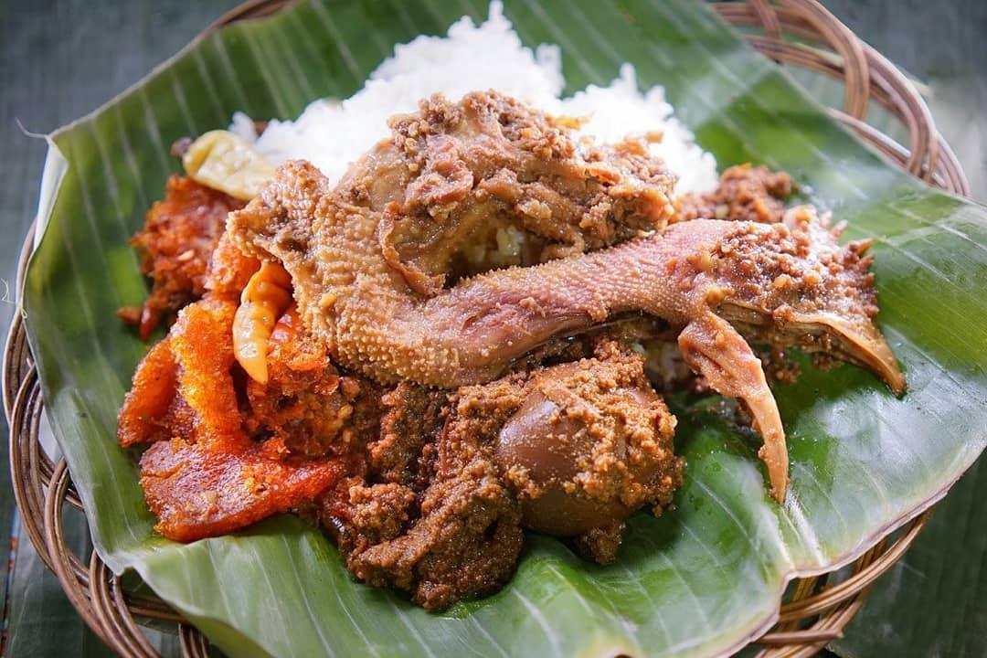 1. Gudeg Yu Djum Pusat, 2. Wijilan 167, 3. Maguwo, 4. Malioboro, 5. Sangaji, 6. Gamping, 7. Tempel, 8. Bantul, 9. Gunung Kidul, 10. Godean