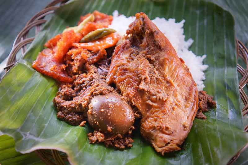 1. Gudeg Yu Djum Pusat, 2. Wijilan 167, 3. Maguwo, 4. Malioboro, 5. Sangaji, 6. Gamping, 7. Tempel, 8. Bantul, 9. Gunung Kidul, 10. Godean