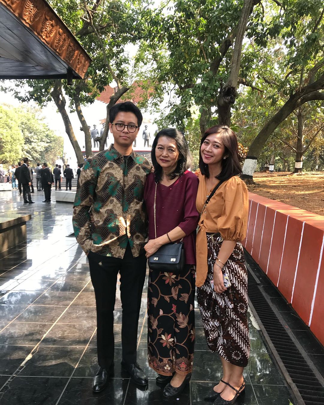 Harga Tiket Masuk, Jalan Menuju Lokasi, Fasilitas, Sekilas Monumen , Sejarah G30SPKI