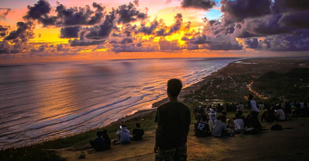 Harga Tiket Masuk, Jalan Menuju Lokasi, Fasilitas, Spot Foto Instagenic, Pesona Bukit Paralayang