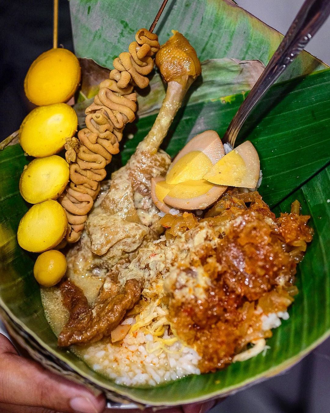 Daftar Harga Menu, Daftar Harga Minuman, Jalan Menuju Lokasi, Fasilitas, Keistimewaan Nasi Bu Wido