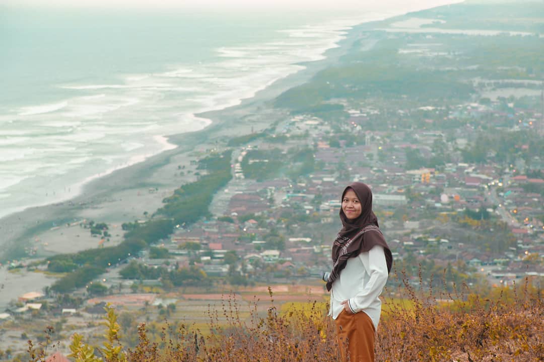 Harga Tiket Masuk, Jalan Menuju Lokasi, Fasilitas, Spot Foto Instagenic, Pesona Bukit Paralayang