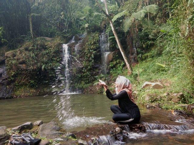 Harga Tiket Masuk, Jalan Menuju Lokasi, Fasilitas, Aktivitas di Curug Cihurang, Pesona Curug Cihurang