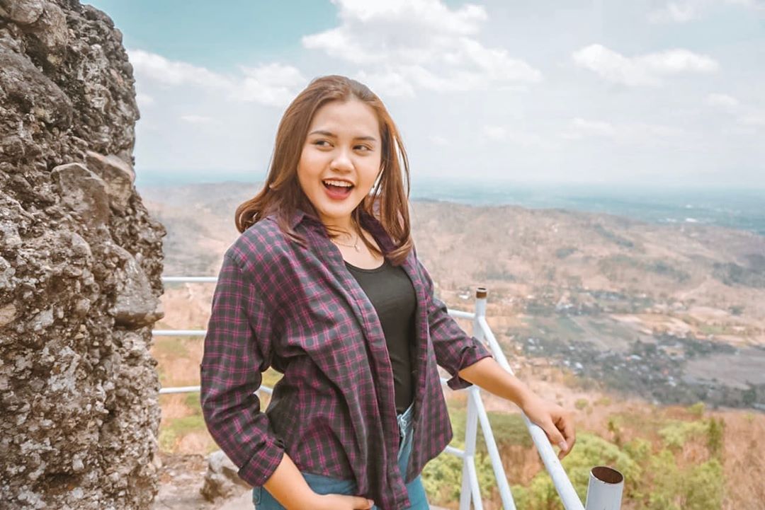 Harga Tiket Masuk , Jalan Menuju Lokasi, Fasilitas , Pesona Keindahan , Asal Usul Wisata , Tips Berkunjung 