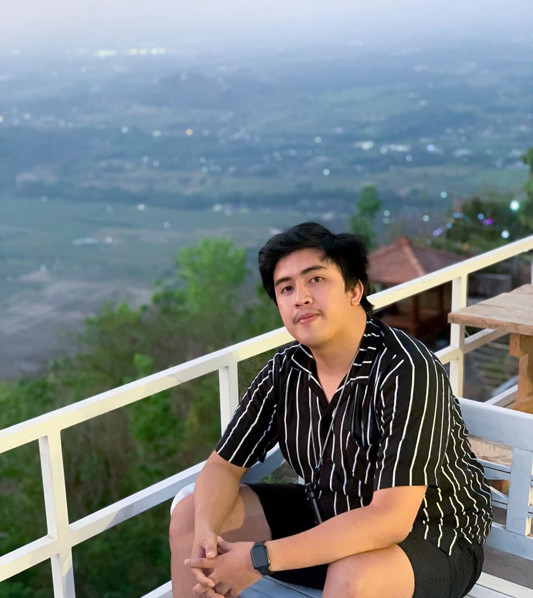 Harga Tiket Masuk , Jalan Menuju Lokasi, Fasilitas , Pesona Keindahan , Asal Usul Wisata , Tips Berkunjung 