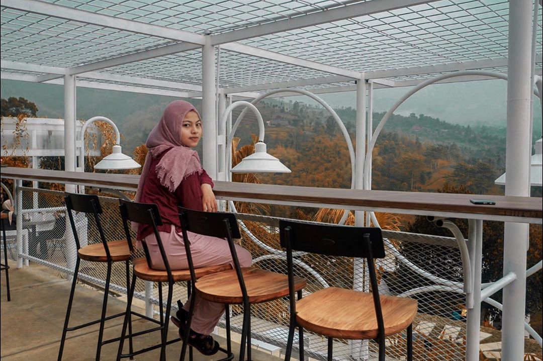 Harga Menu Makanan, Daftar Minuman, Tentang Lokasi, Pesona Keindahan, Lokasi Dimana, Harga Tiket Masuk , Fasilitas Yang Ada