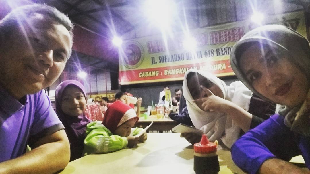 Bebek Sinjay Bandung, Harga Menu , Cara Memesan , Menu Bebek, Desain Rumah Makan, Lokasi Rumah Makan , Fasilitas RM, Keistimewaan , Jadwal Operasional 