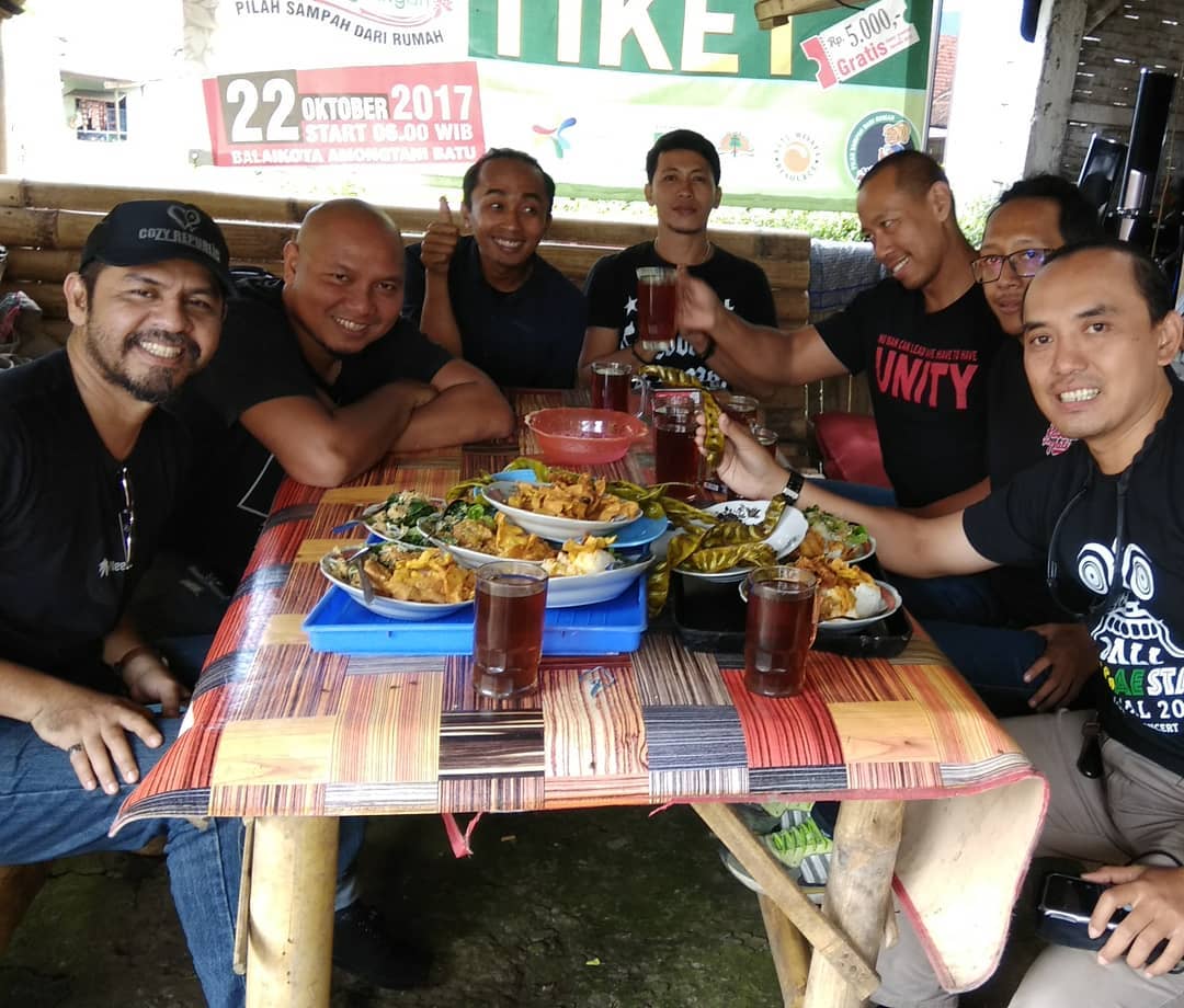 Daftar Harga Menu, Daftar Harga Minuman, Jalan Menuju Lokasi, Dilirik Food Blogger, Ciri Khas Warung Wakani