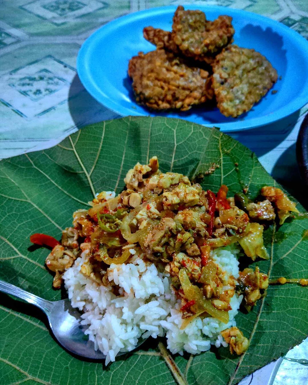 Daftar Harga Menu, Daftar Harga Minuman, Jalan Menuju Lokasi , Fasilitas, Keistimewaan