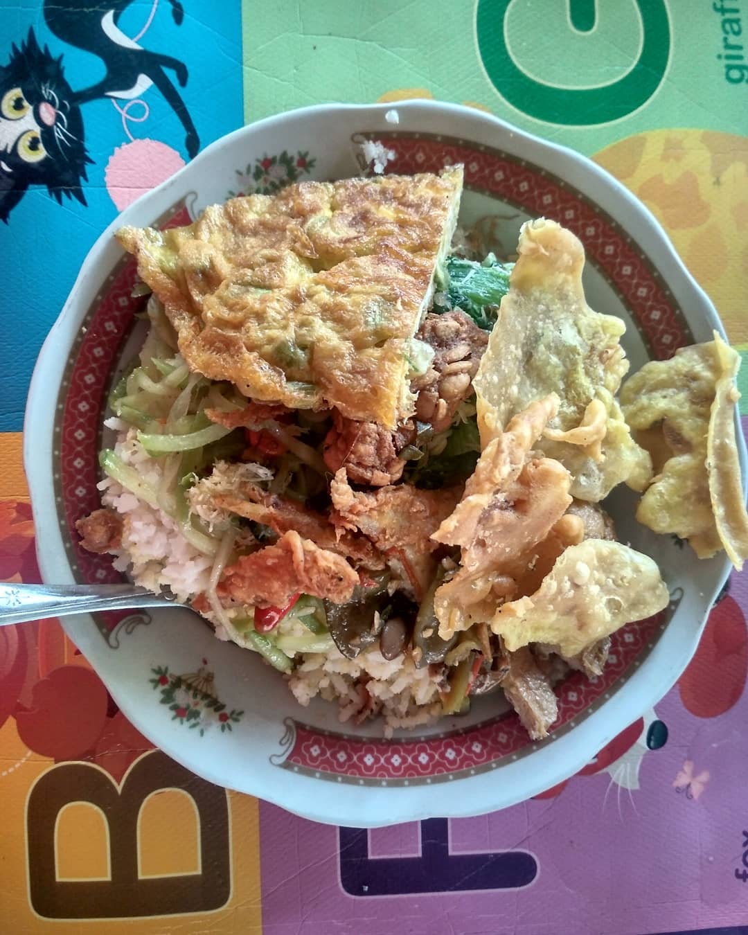 Daftar Harga Menu, Daftar Harga Minuman, Jalan Menuju Lokasi, Dilirik Food Blogger, Ciri Khas Warung Wakani