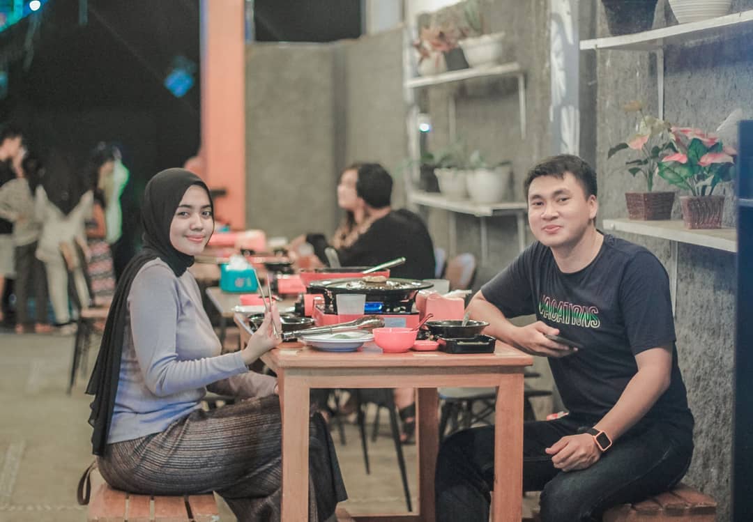 1. Resto Legian, 2. Resto Papuma, 3. Rumah Kimbap, 4. RM. Lestari, 5. Fujiyama Sushi, 6. Warunk Upnormal, 7. Ikan Bakar Cianjur, 8. Taman Mangli Indah, 9. Teh Hi La, 10. Bakaro Suki