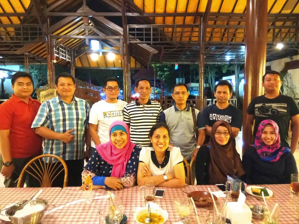 1. Resto Legian, 2. Resto Papuma, 3. Rumah Kimbap, 4. RM. Lestari, 5. Fujiyama Sushi, 6. Warunk Upnormal, 7. Ikan Bakar Cianjur, 8. Taman Mangli Indah, 9. Teh Hi La, 10. Bakaro Suki