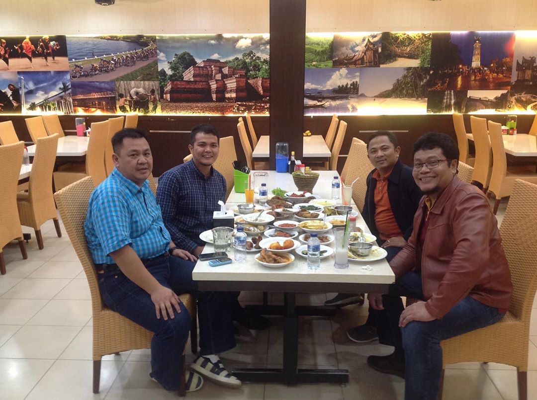 1. Pempek Selamat, 2. Pondok Kelapo, 3. RM Pak H.Munir, 4. RM Wong Djogja, 5. Roemah Kebun, 6. Aroma Cempaka, 7. Samwon Express, 8. Sushi Marru, 9. Kedai Om Roy, 10. Pondok Pindang Sarinande