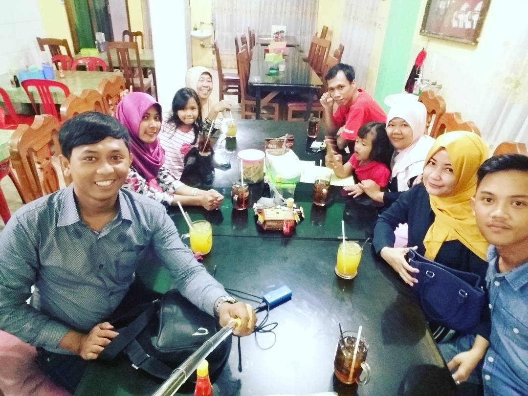 1. Raa Cha, 2. Gokana Ramen, 3. Restoran Pringsewu, 4. RM. Dewi, 5. Sushi Oishii, 6. Waroeng SS, 7. Big Berry Resto, 8. Bakso Rudal, 9. Ikan Bakar Mekar, 10. Orange Resto