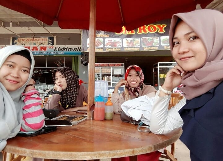 1. Pempek Selamat, 2. Pondok Kelapo, 3. RM Pak H.Munir, 4. RM Wong Djogja, 5. Roemah Kebun, 6. Aroma Cempaka, 7. Samwon Express, 8. Sushi Marru, 9. Kedai Om Roy, 10. Pondok Pindang Sarinande