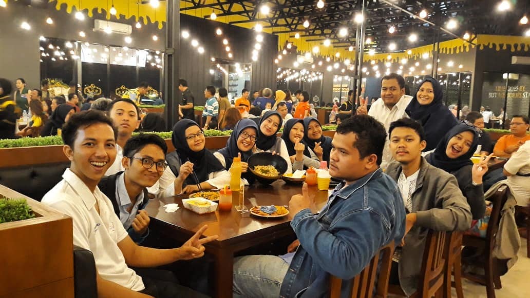 1. RM. Laksa Pengharapan, 2. Mang Kabayan, 3. RM. Seafood 99, 4. RM. Saung Berkah, 5. Sukahati Cafe, 6. OTO Bento, 7. RM. Kalimantan Asen, 8. Ramen 1, 9. RM. Padang Alhamdulilah, 10. Warung Wakaka