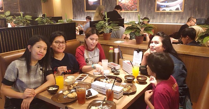 1. Sogogi Shabu, 2. Wangja, 3. Pochajjang, 4. Bamboo Dimsum, 5. Mokaya Resto, 6. Hachi Grill, 7. Tebet 39 Japanese Resto, 8. Han Suki, 9. Shaburi, 10. Kintan Buffet