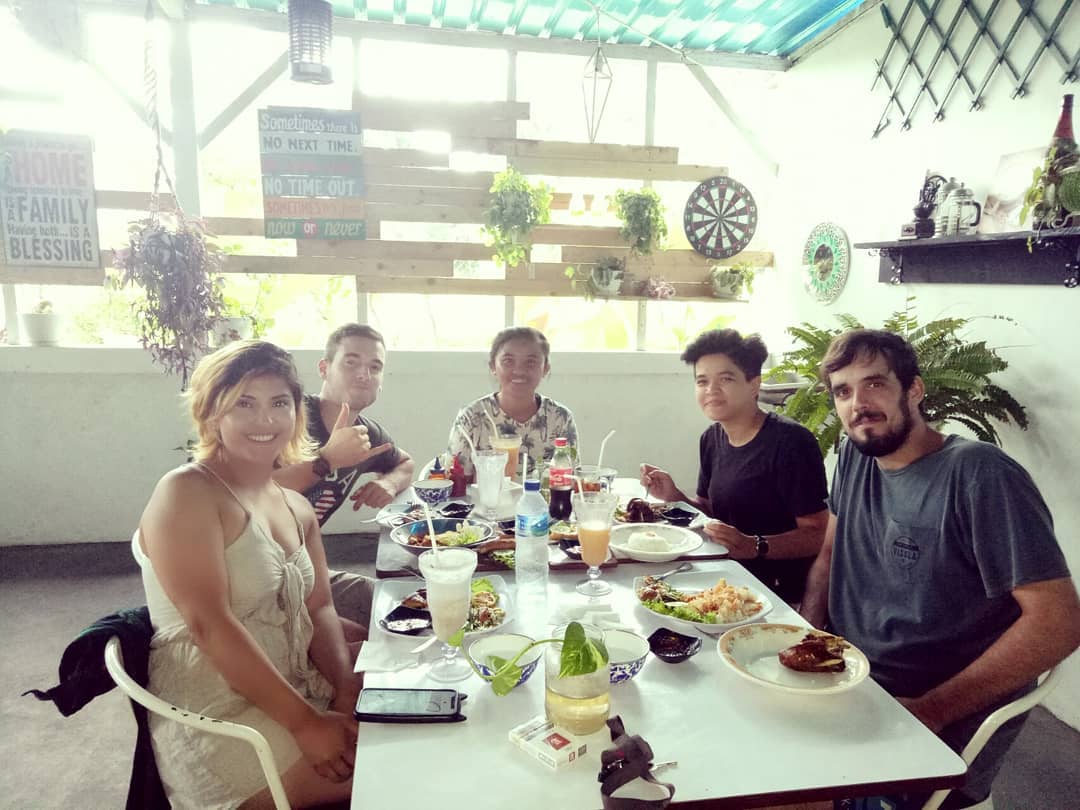 1. Dharma Giri, 2. Warong Legong, 3. Ayam Taliwang, 4. Tsavo Lion, 5. Dapoer Lebih, 6. Ngerodok Resto, 7. Warung Mas Bagong, 8. RM. Padang Ampera, 9. Keramas Aero Park, 10. Warung Antis Paramita