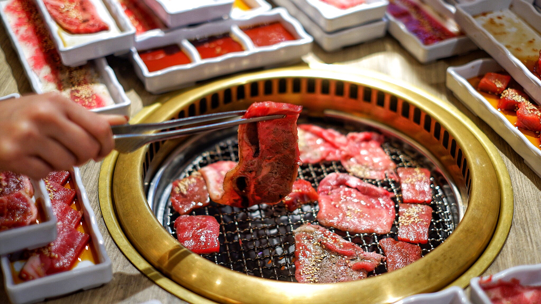 Japanese Barbeque, Pilihan Harga Menu, Menu Beragam, Pemesanan?, Aturan Makan, Suasana dan Fasilitas, Tips Makan Maksimal