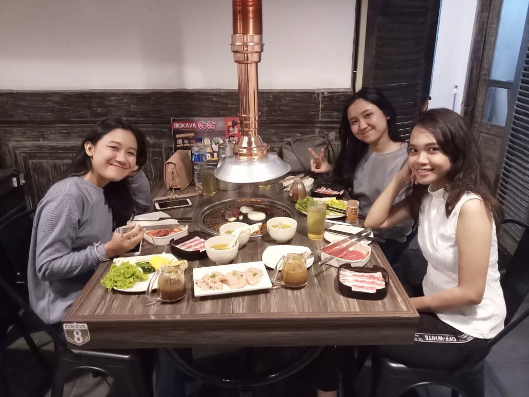 1. Sogogi Shabu, 2. Wangja, 3. Pochajjang, 4. Bamboo Dimsum, 5. Mokaya Resto, 6. Hachi Grill, 7. Tebet 39 Japanese Resto, 8. Han Suki, 9. Shaburi, 10. Kintan Buffet