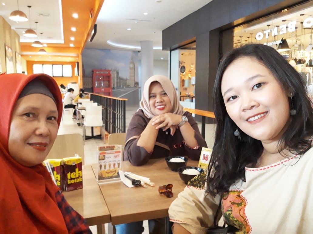 1. RM. Laksa Pengharapan, 2. Mang Kabayan, 3. RM. Seafood 99, 4. RM. Saung Berkah, 5. Sukahati Cafe, 6. OTO Bento, 7. RM. Kalimantan Asen, 8. Ramen 1, 9. RM. Padang Alhamdulilah, 10. Warung Wakaka