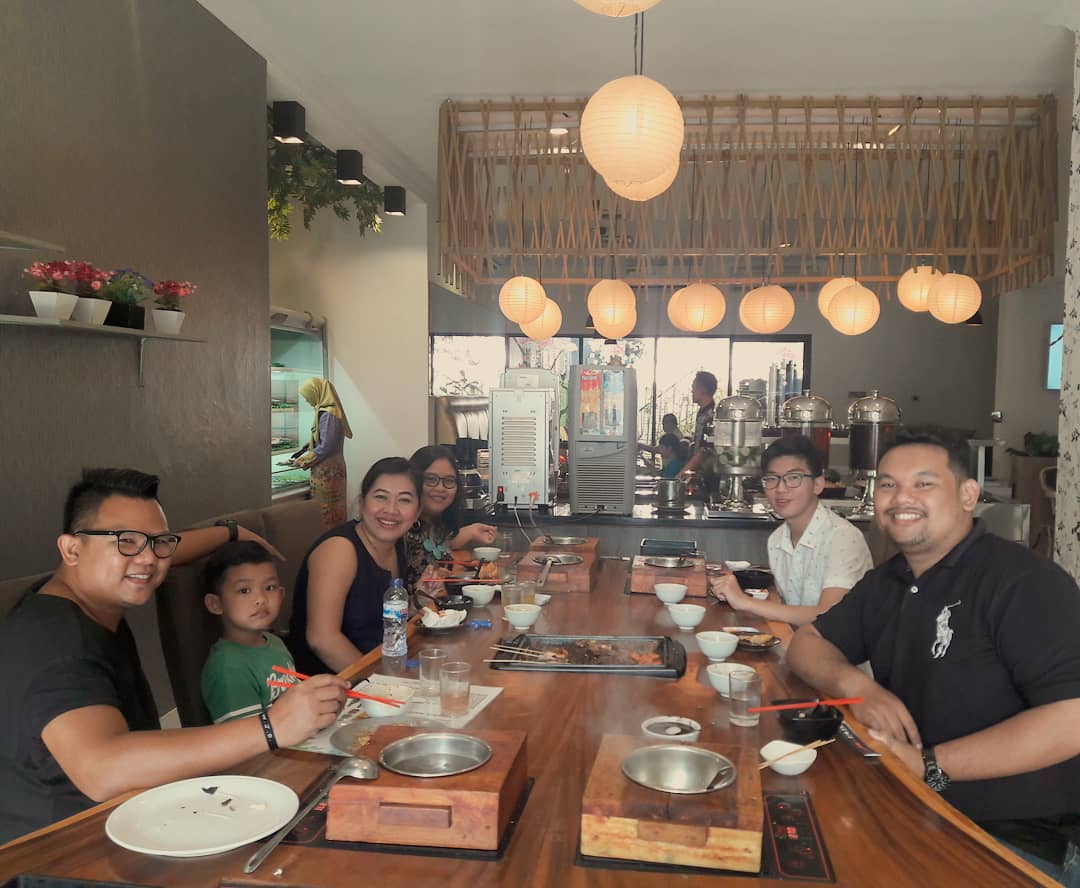 1. Sogogi Shabu, 2. Wangja, 3. Pochajjang, 4. Bamboo Dimsum, 5. Mokaya Resto, 6. Hachi Grill, 7. Tebet 39 Japanese Resto, 8. Han Suki, 9. Shaburi, 10. Kintan Buffet