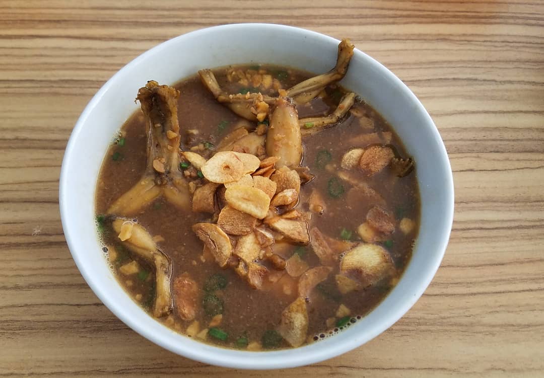 1. Garang Asem, 2. Ayam Pencok/Bledug, 3. Swike, 4. Nasi Pager Godong, 5. Sayur Becek, 6. Nasi Jagung, 7. Mie Tek-Tek, 8. Emping Jagung, 9. Sego Pecel Gambringan, 10. Sate Sapi Pak Beng