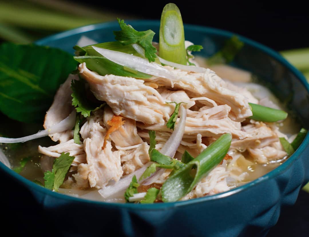 2. Khao Piak Sen, 3. Khao Jee, 4. Ping Kai, 5. Khao Niaw, 6. Mok Pa, 7. Tam Mak Hoong, 8. Nam Khao Tod, 9. Pad Khee Mao, 10. Lao-lao Whisky
